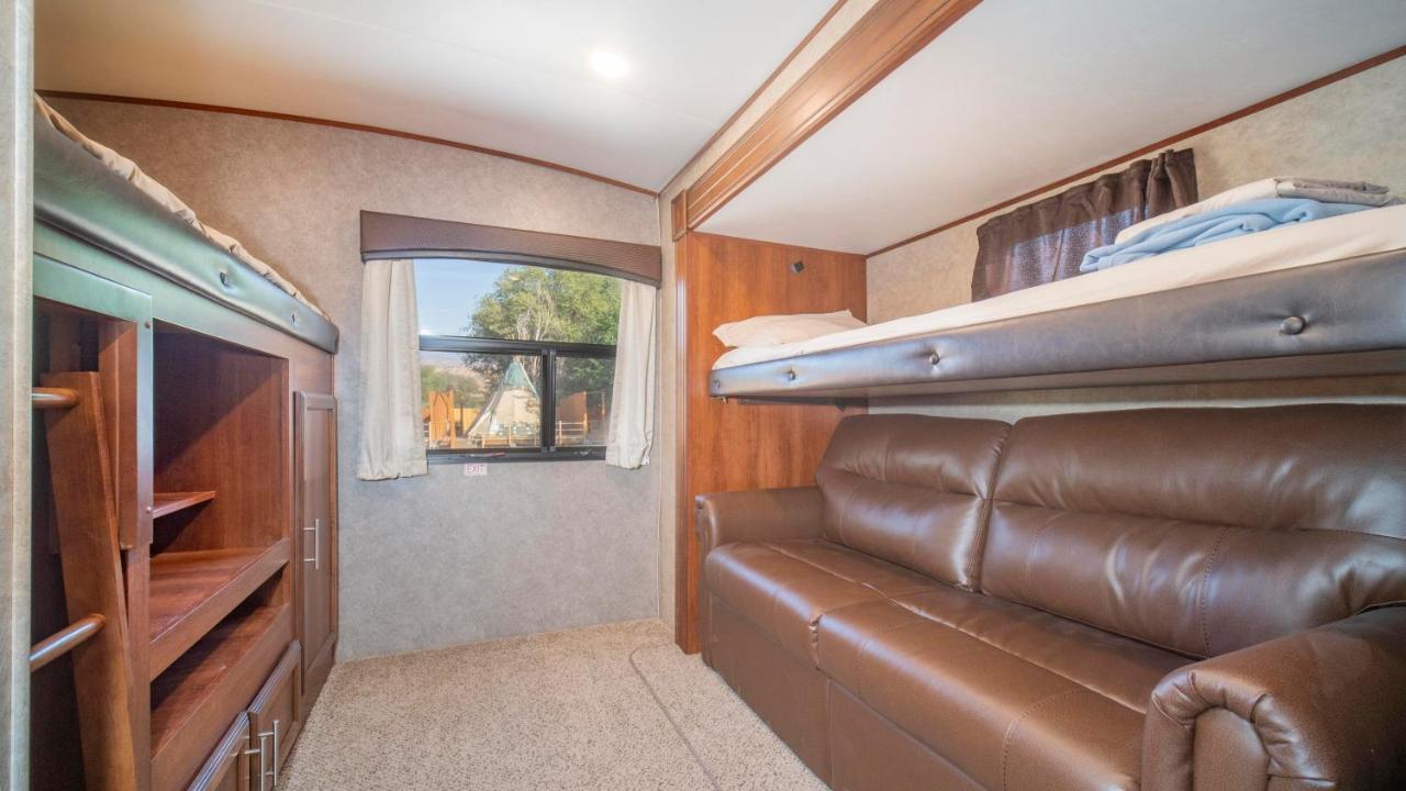 Outdoor Glamping Jayco Rv Ok35 Apartment Moab Exterior photo